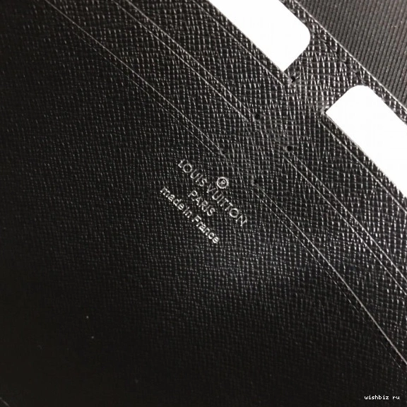 WIS POCHETTE VOYAGE VUITTON LOUIS MM 1205